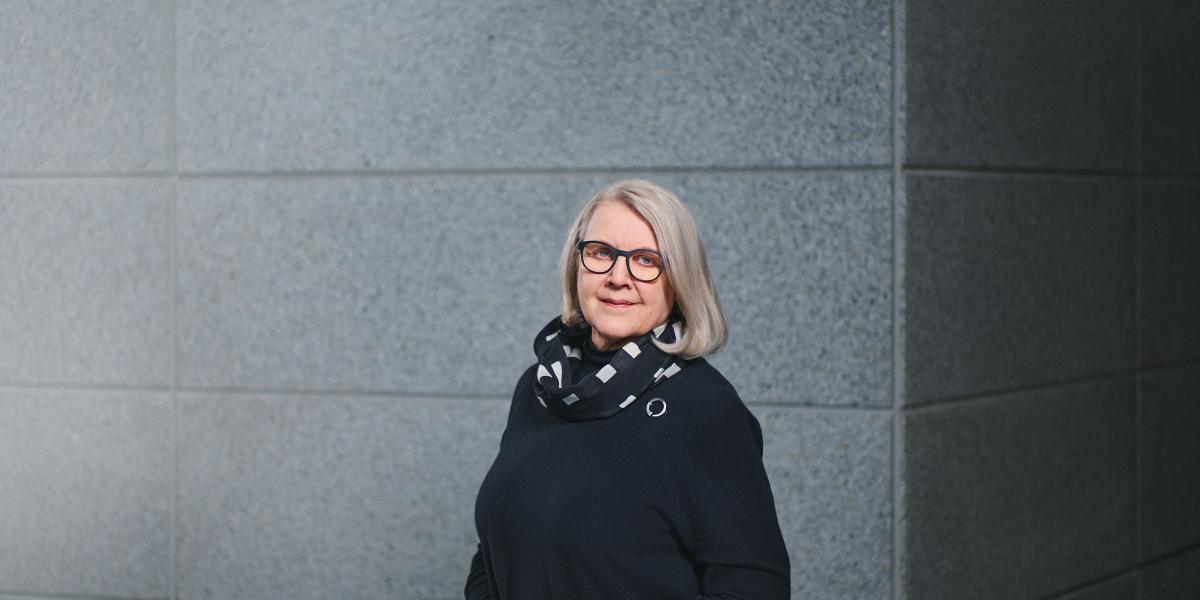 *Kuva ja kuva(alt)teksti: Riitta Keiski, Professori (emerita), TENKin puheenjohtaja 2019–2022 ja 2022–2025*